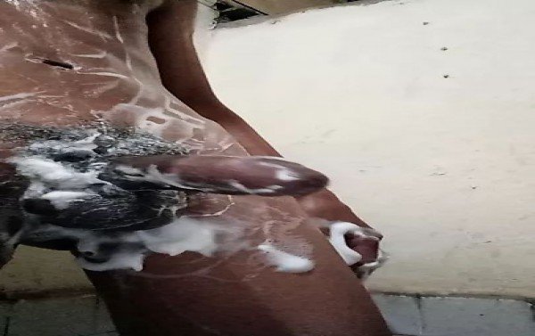 Sperma di kamar mandi